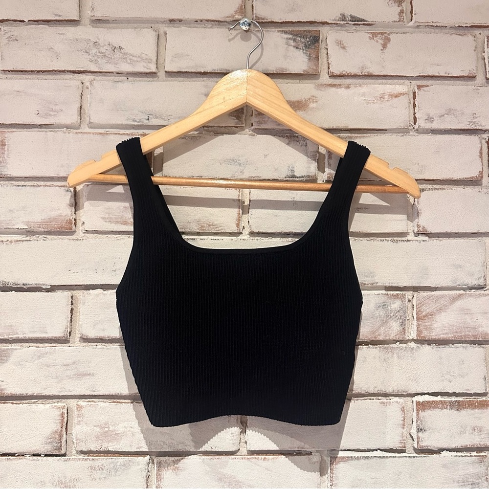 Babaton Black Sculpt Knit Squareneck Cropped Tank Aritzia